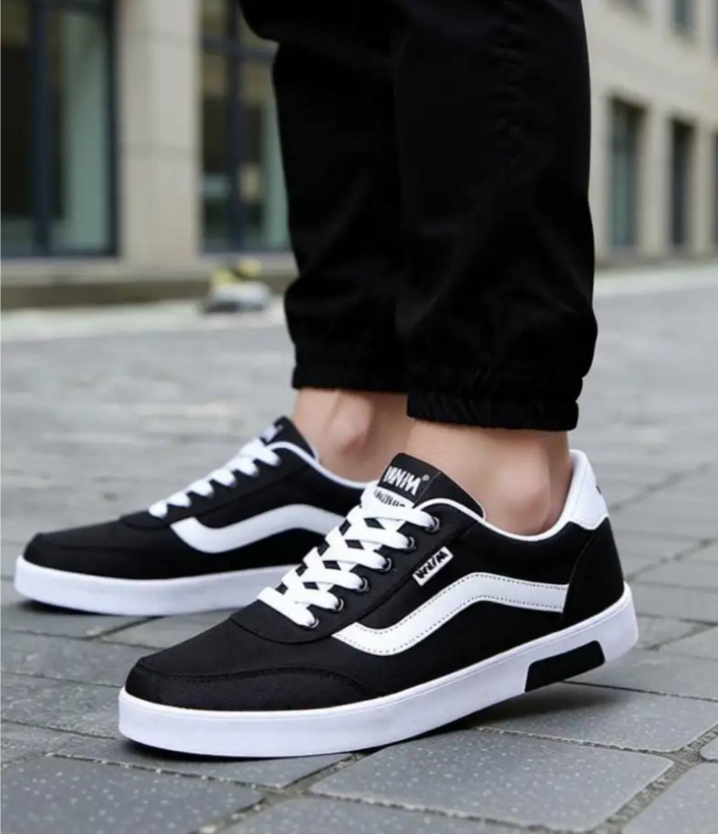 High Quality Sneaker Now At The 201 - Big Sale Link