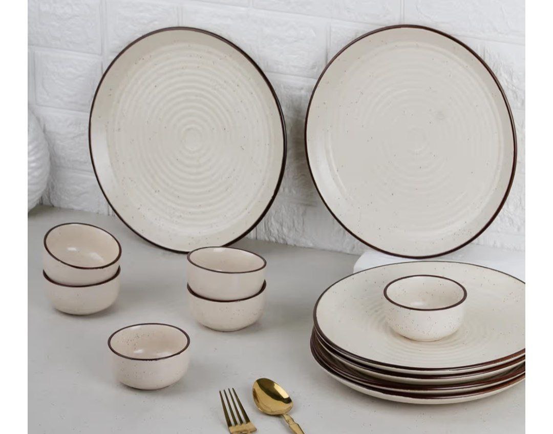 The Earth Store Spiral White Set Of 12 Piece Ceramic Dinner Set 6 At 3199