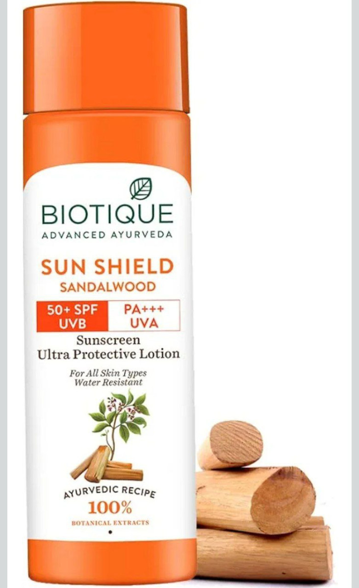 Amazon Biotique Bio Sandalwood Sunscreen Ultra Soothing Face Lotion Spf 50 