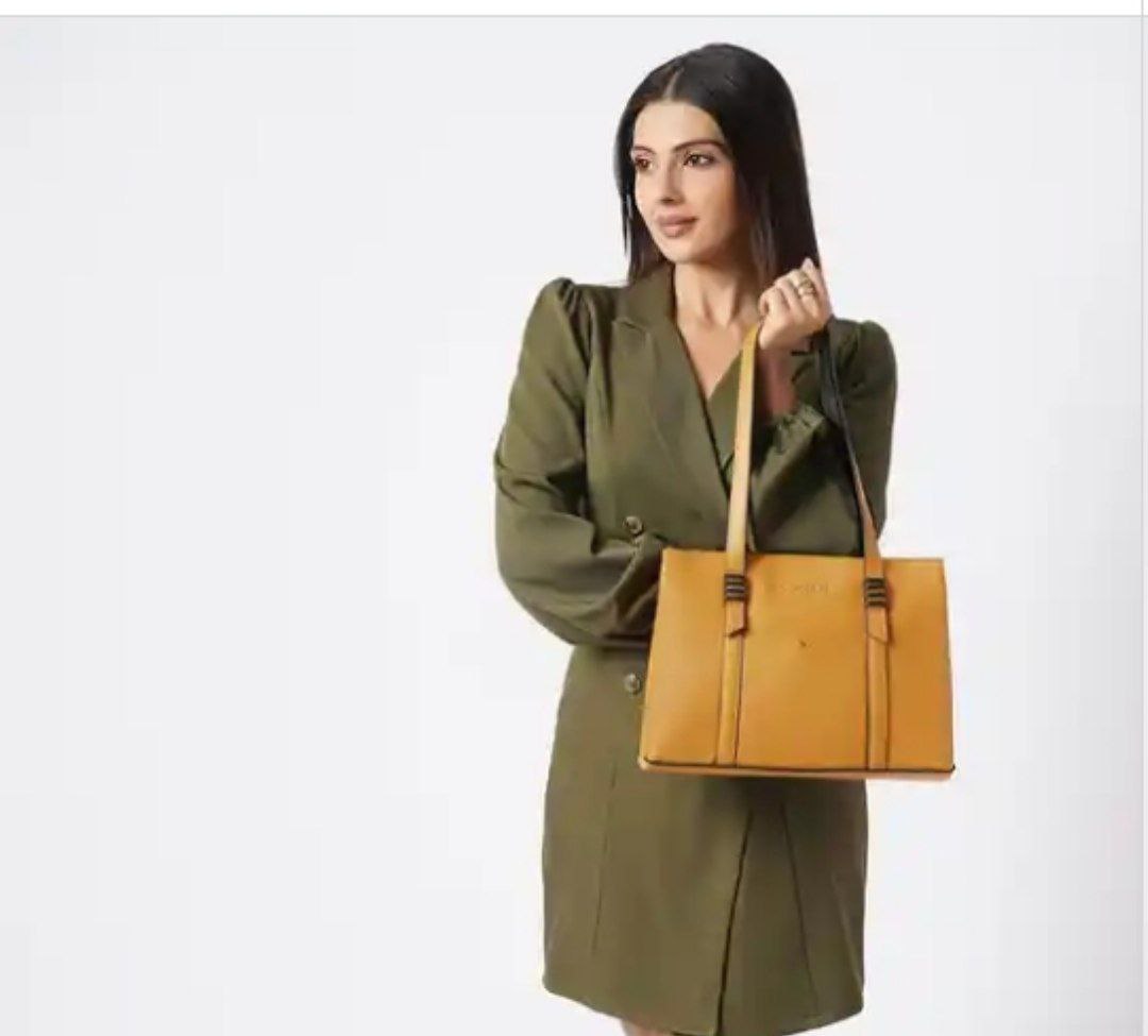 85 On Caprese Handbags